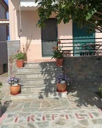 بيت للعطل Trifili